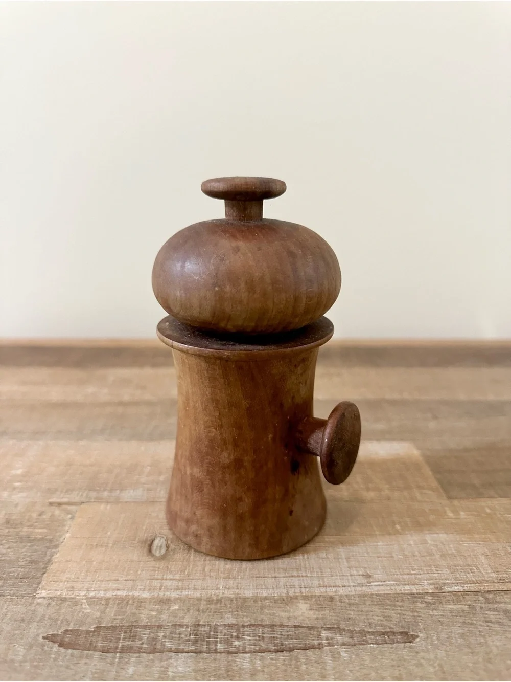 Dan Droz Designs solid wooden